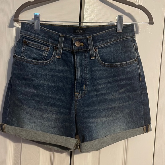 J. Crew Pants - NWOT J CREW classic denim shorts in pacific blue size 24